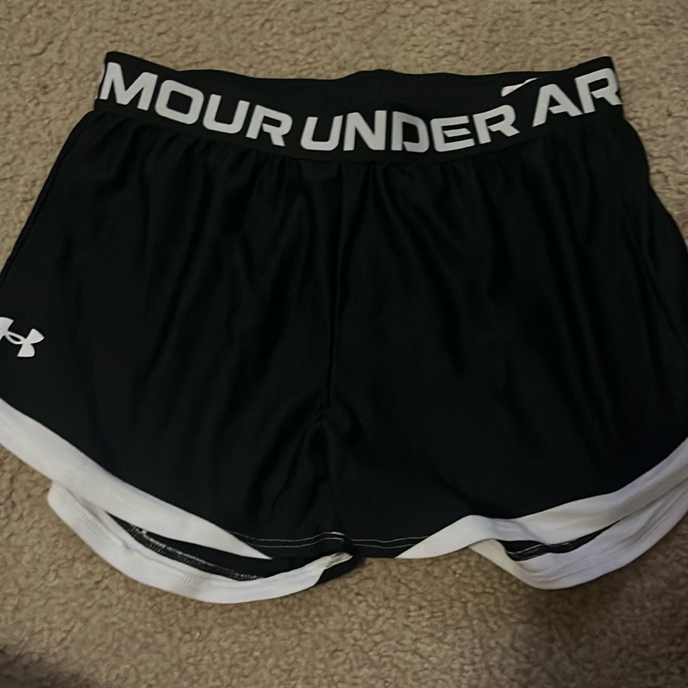 Under armour black and white athletic shorts